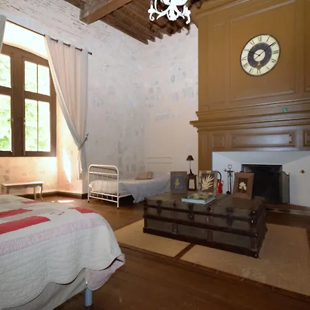 Castle 12th Century With Private Pool Close To Agen Saint-Caprais-de-Lerm